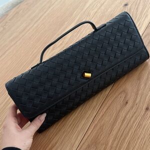 Hand Clutch